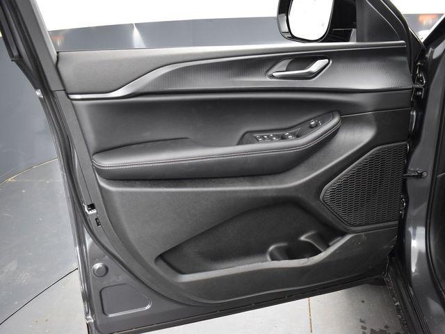 new 2025 Jeep Grand Cherokee car, priced at $45,387