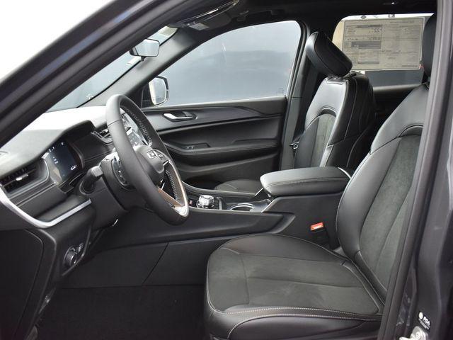 new 2025 Jeep Grand Cherokee car, priced at $45,387