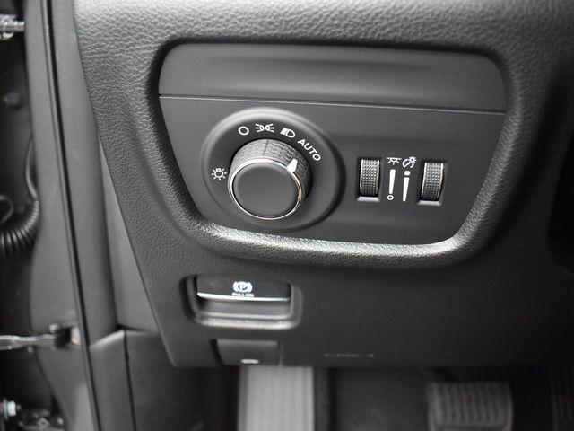 new 2025 Jeep Grand Cherokee car, priced at $45,387