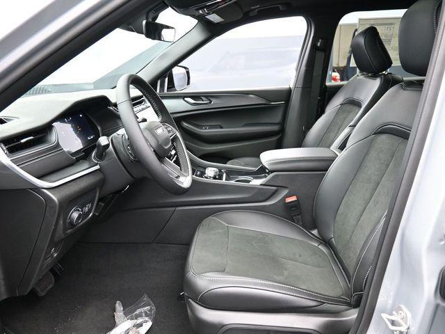 new 2025 Jeep Grand Cherokee L car, priced at $45,818