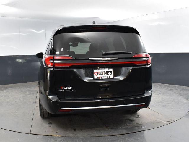 used 2022 Chrysler Pacifica car, priced at $21,796