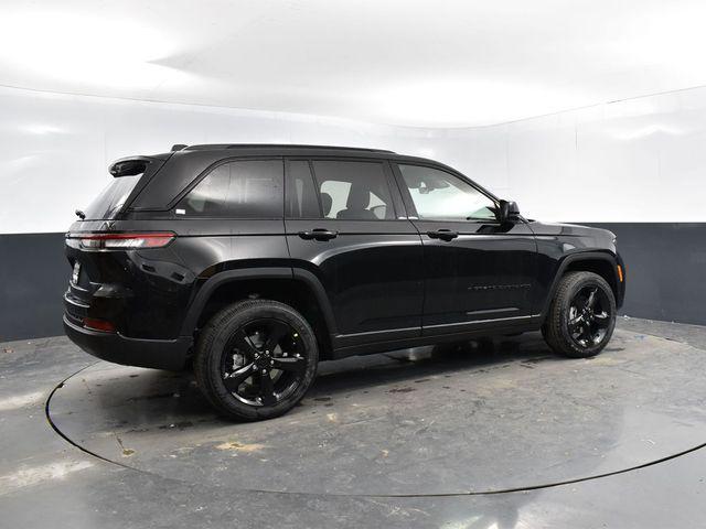 new 2025 Jeep Grand Cherokee car, priced at $41,301