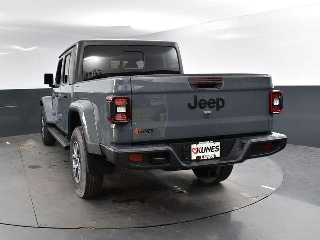 new 2025 Jeep Gladiator car, priced at $49,913