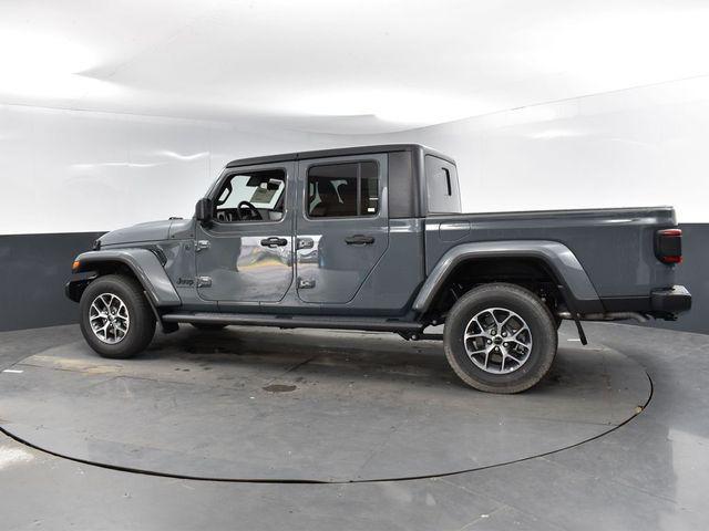 new 2025 Jeep Gladiator car, priced at $49,913