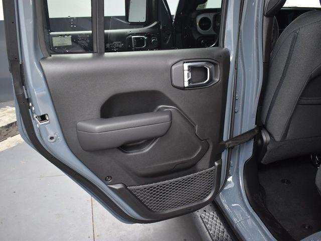 new 2025 Jeep Gladiator car, priced at $49,913