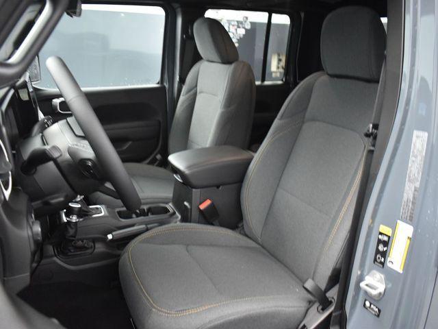 new 2025 Jeep Gladiator car, priced at $49,913