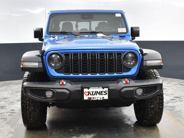 new 2024 Jeep Gladiator car, priced at $55,450