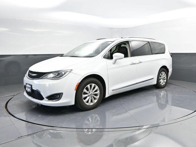 used 2019 Chrysler Pacifica car, priced at $11,572