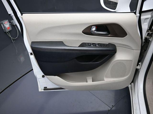 used 2019 Chrysler Pacifica car, priced at $11,572