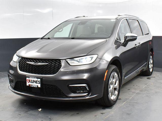 used 2021 Chrysler Pacifica car, priced at $29,250