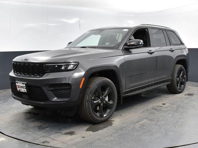 new 2025 Jeep Grand Cherokee car, priced at $44,933