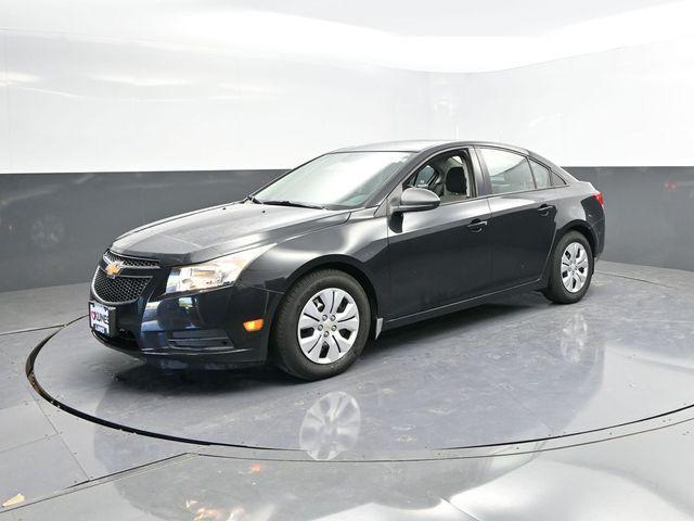 used 2014 Chevrolet Cruze car, priced at $8,999