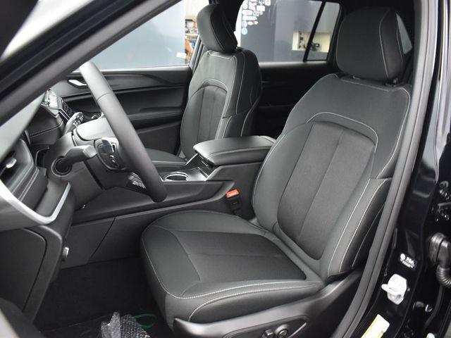 new 2025 Jeep Grand Cherokee car, priced at $37,528