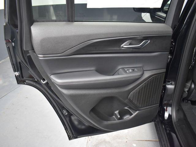new 2025 Jeep Grand Cherokee car, priced at $37,528