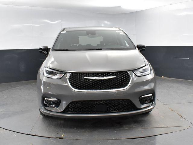 new 2025 Chrysler Pacifica car, priced at $38,315