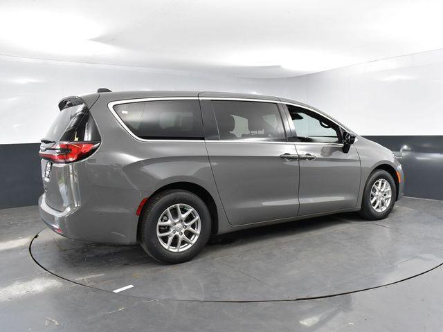 new 2025 Chrysler Pacifica car, priced at $38,315