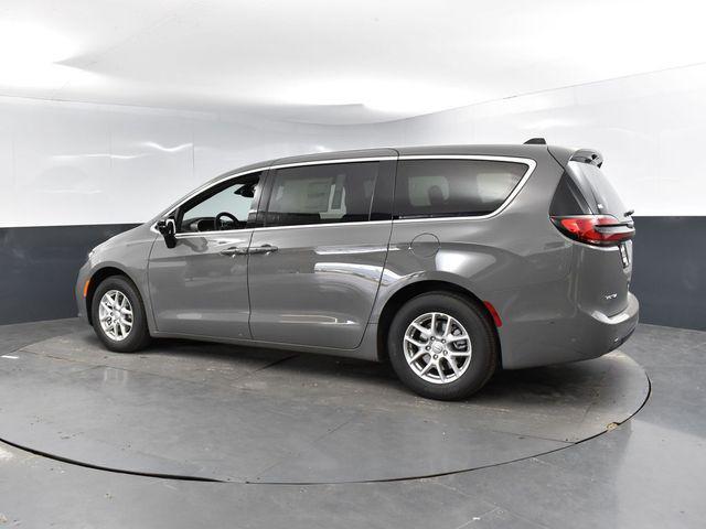 new 2025 Chrysler Pacifica car, priced at $38,315