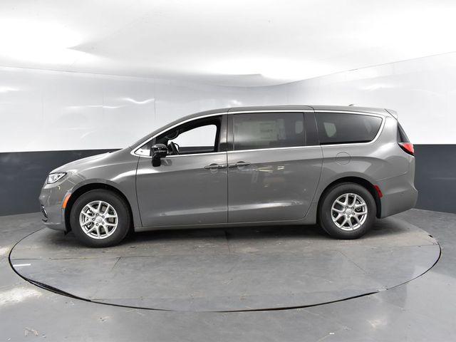 new 2025 Chrysler Pacifica car, priced at $38,315