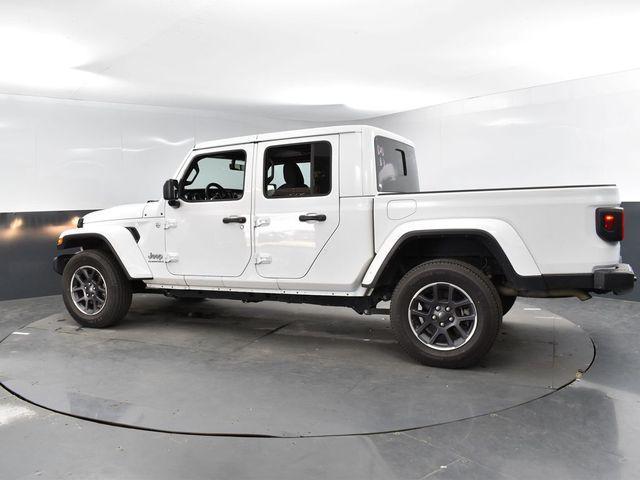 used 2023 Jeep Gladiator car, priced at $28,995
