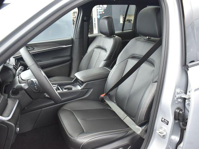 new 2025 Jeep Grand Cherokee car, priced at $44,530