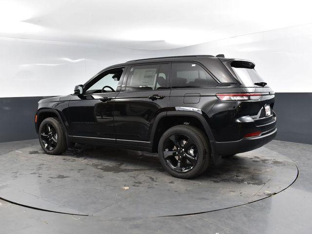 new 2025 Jeep Grand Cherokee car, priced at $44,520