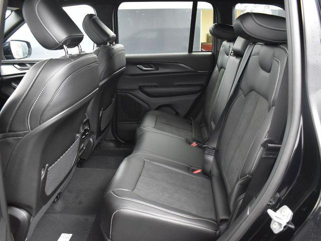 new 2025 Jeep Grand Cherokee car, priced at $44,520