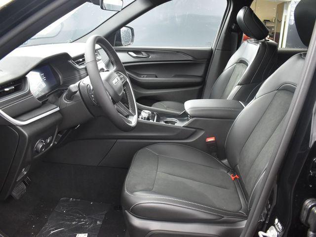 new 2025 Jeep Grand Cherokee car, priced at $44,520