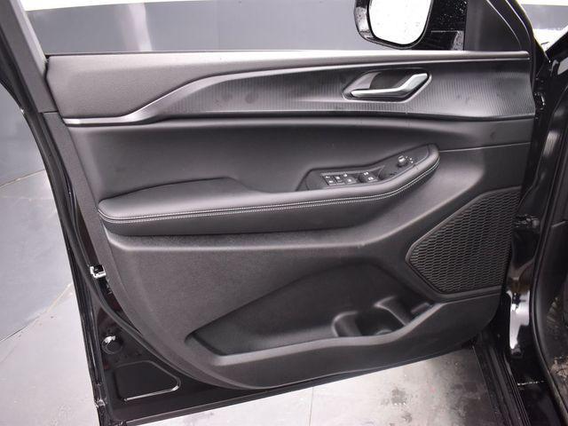 new 2025 Jeep Grand Cherokee car, priced at $44,520