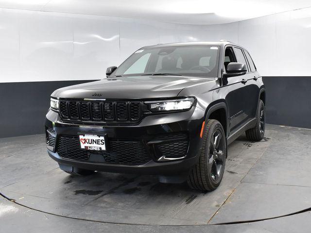 new 2025 Jeep Grand Cherokee car, priced at $46,381