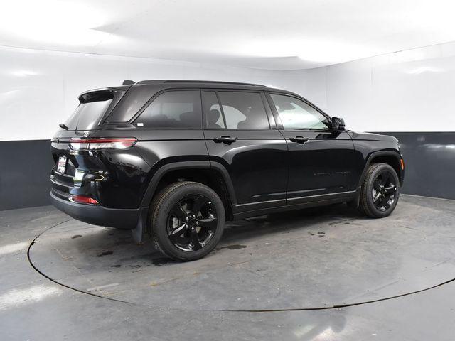 new 2025 Jeep Grand Cherokee car, priced at $46,381