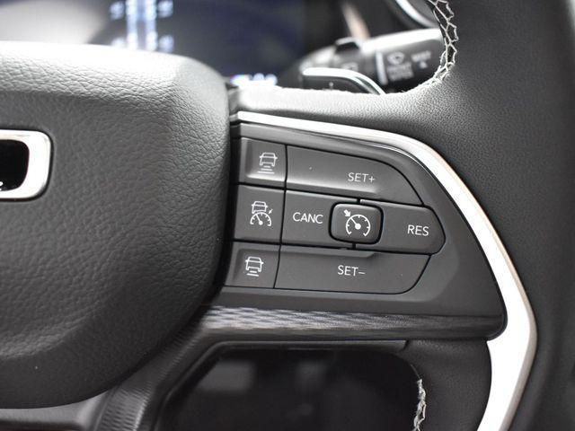 new 2025 Jeep Grand Cherokee car, priced at $46,381