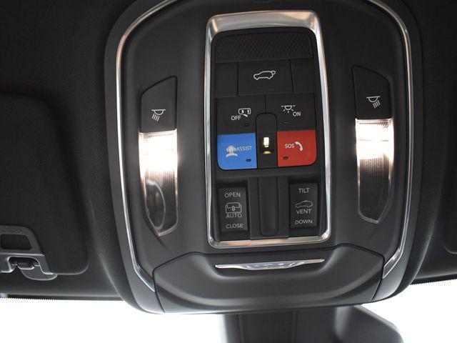 new 2025 Jeep Grand Cherokee car, priced at $46,381