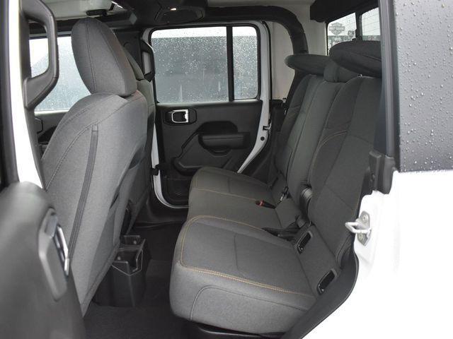 new 2025 Jeep Gladiator car, priced at $41,445