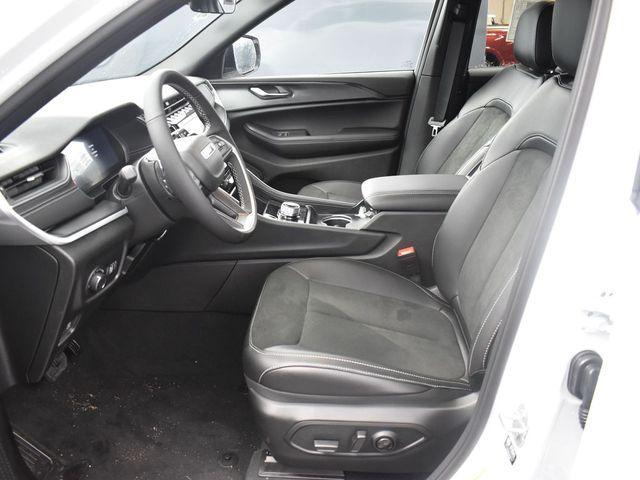 new 2025 Jeep Grand Cherokee L car, priced at $44,902