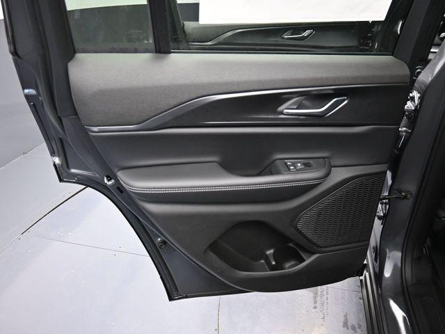 new 2025 Jeep Grand Cherokee car, priced at $36,034