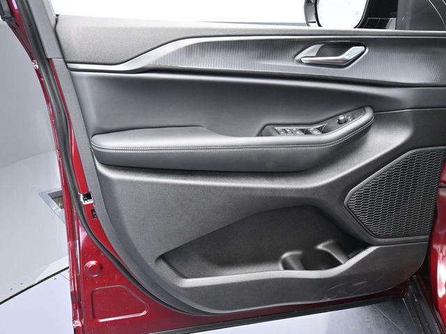 new 2025 Jeep Grand Cherokee car, priced at $42,150