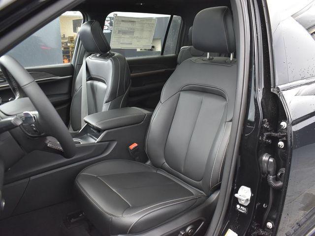 new 2025 Jeep Grand Cherokee L car, priced at $52,074