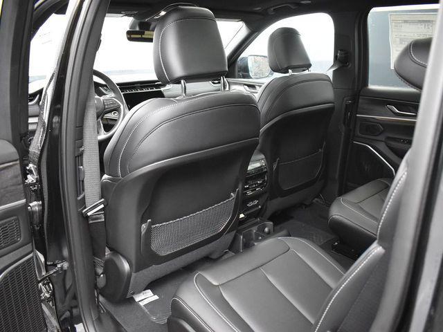 new 2025 Jeep Grand Cherokee L car, priced at $52,074