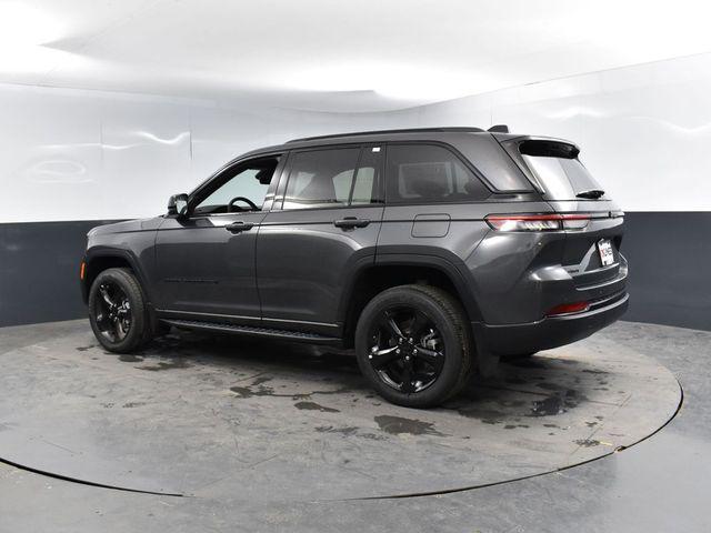 new 2025 Jeep Grand Cherokee car, priced at $47,143