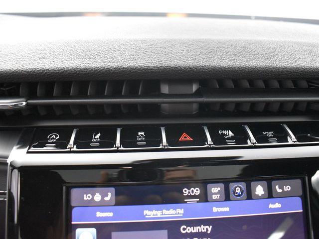 new 2025 Jeep Grand Cherokee car, priced at $47,143