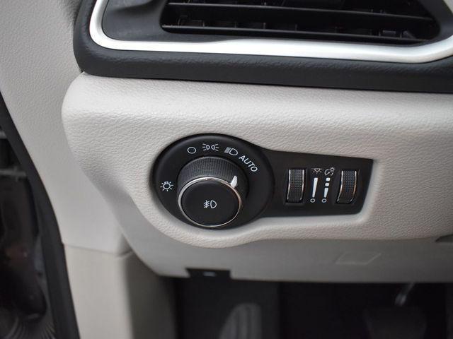 used 2023 Chrysler Pacifica car, priced at $23,297