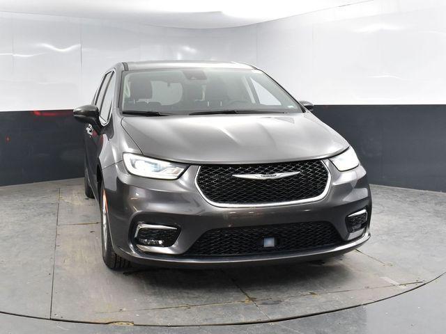 used 2023 Chrysler Pacifica car, priced at $23,297