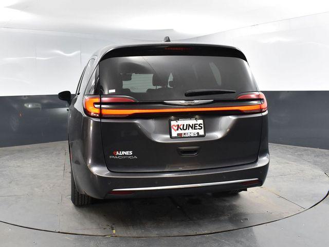 used 2023 Chrysler Pacifica car, priced at $23,297