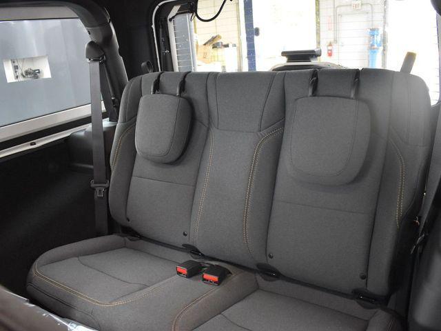 new 2025 Jeep Wrangler car, priced at $46,158