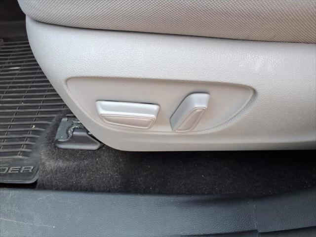 used 2023 Toyota Highlander car, priced at $34,320
