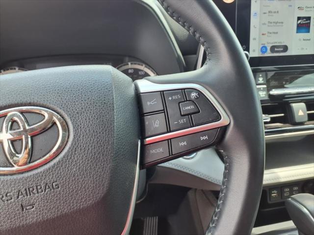 used 2023 Toyota Highlander car, priced at $34,320