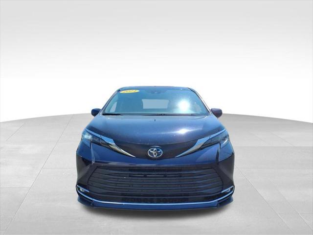 used 2024 Toyota Sienna car, priced at $44,722