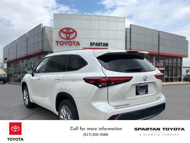 used 2021 Toyota Highlander car, priced at $32,520