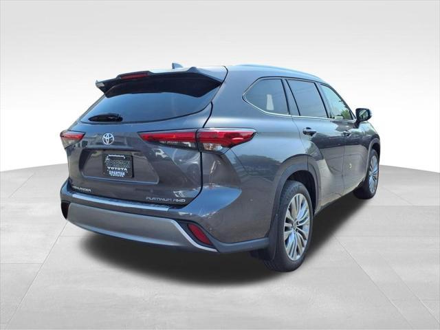 used 2022 Toyota Highlander car, priced at $43,964