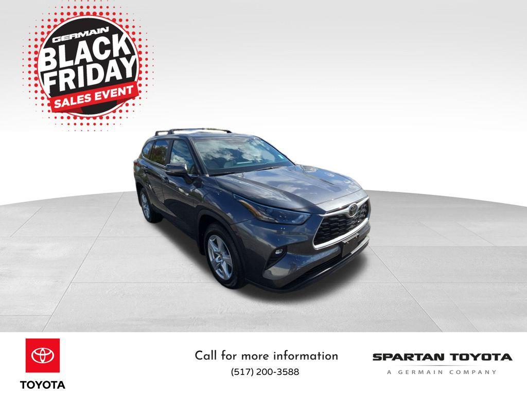 used 2023 Toyota Highlander car, priced at $27,899